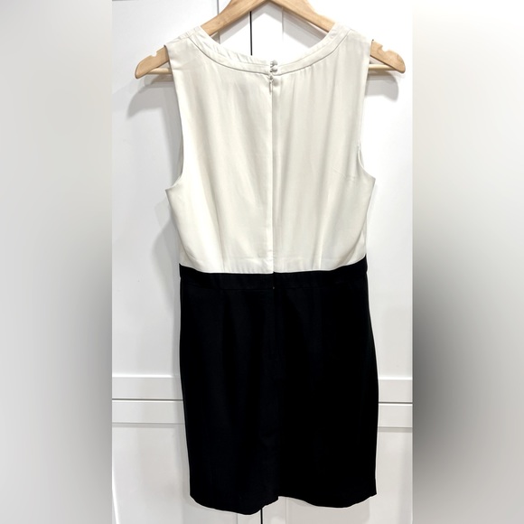 Forever 21 Ivory black color block dress - Picture 2 of 2